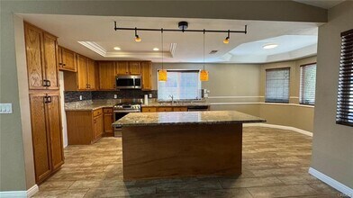 3625 Toscany Ct in Palmdale, CA - Foto de edificio - Building Photo