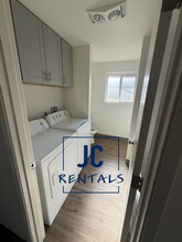 4210 W Arlington St, Unit B in Yakima, WA - Building Photo - Building Photo