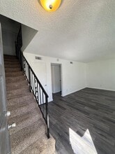 2056 W Simpson Ave in Fresno, CA - Building Photo - Building Photo