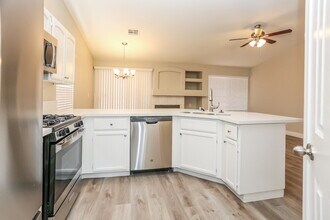 3705 Iverson Ln in North Las Vegas, NV - Building Photo - Building Photo