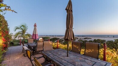 6615 Pacific Ave in Playa Del Rey, CA - Building Photo - Building Photo