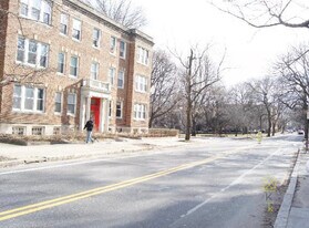 316 St Paul St in Brookline, MA - Building Photo