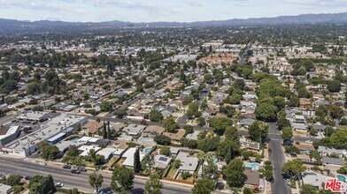 7659 Lindley Ave in Los Angeles, CA - Building Photo - Building Photo