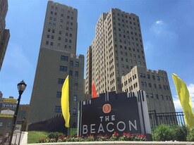 4 Beacon Way, Unit 1703 in Jersey City, NJ - Building Photo