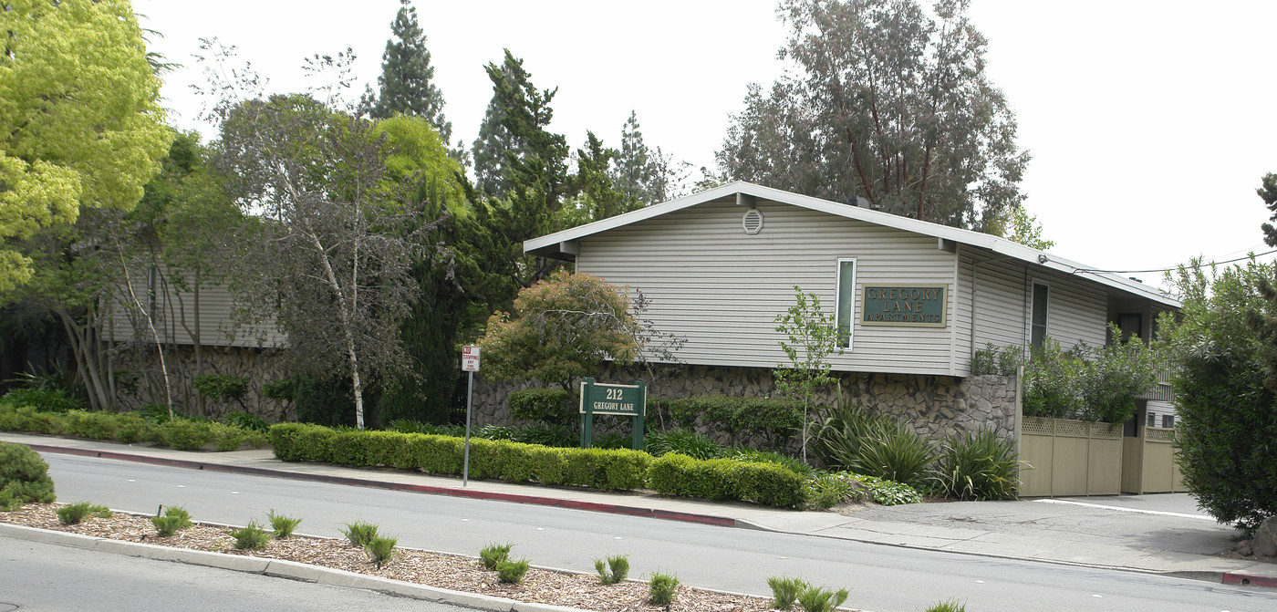 Gregory Lane Apartments in Pleasant Hill, CA - Building Photo