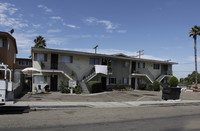 4290-4294 Schoolridge Ln in La Mesa, CA - Building Photo - Building Photo