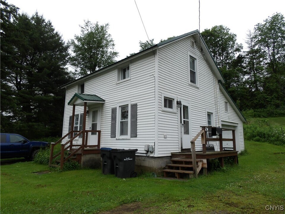 41 Galatia St in Marathon, NY - Building Photo