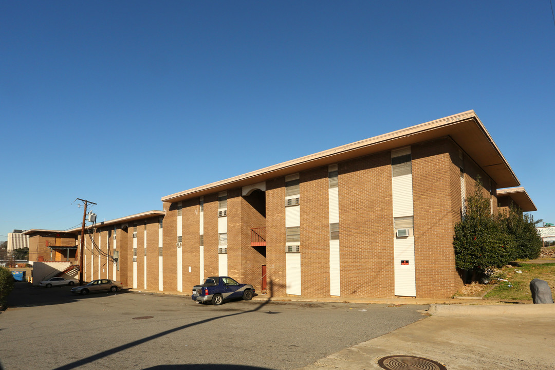 Pinnacle Rock Apartments in Little Rock, AR - Building Photo