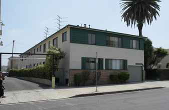 4712 Elmwood Ave in Los Angeles, CA - Building Photo - Building Photo