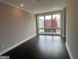 5239 Chancellor St in Philadelphia, PA - Building Photo