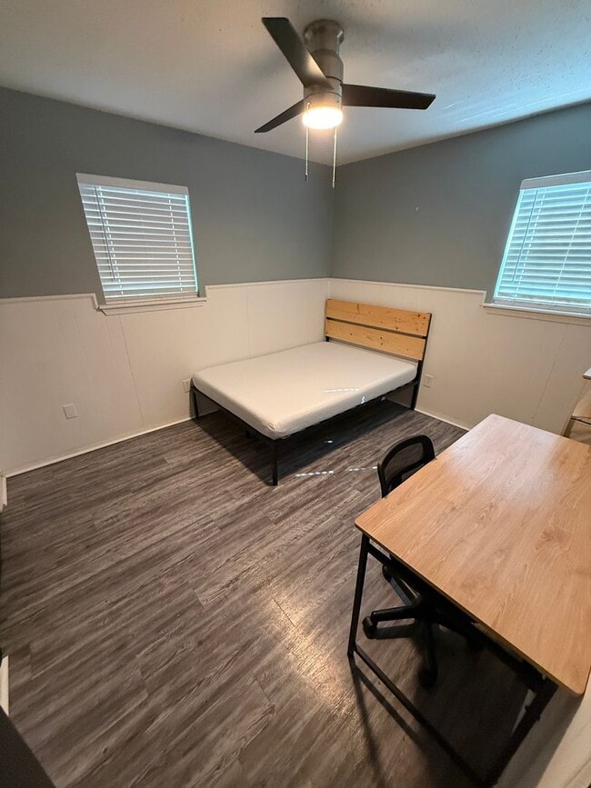 5611 16th Pl in Lubbock, TX - Building Photo - Building Photo