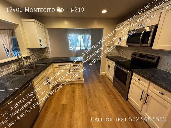 12400 Montecito Rd in Seal Beach, CA - Building Photo - Building Photo