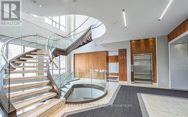 39-UP39 Galleria Pkwy in Markham, ON - Building Photo - Building Photo