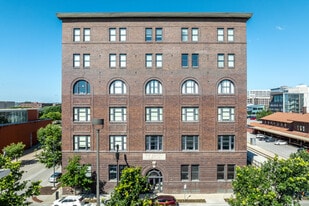 Rumely Lofts in Des Moines, IA - Building Photo