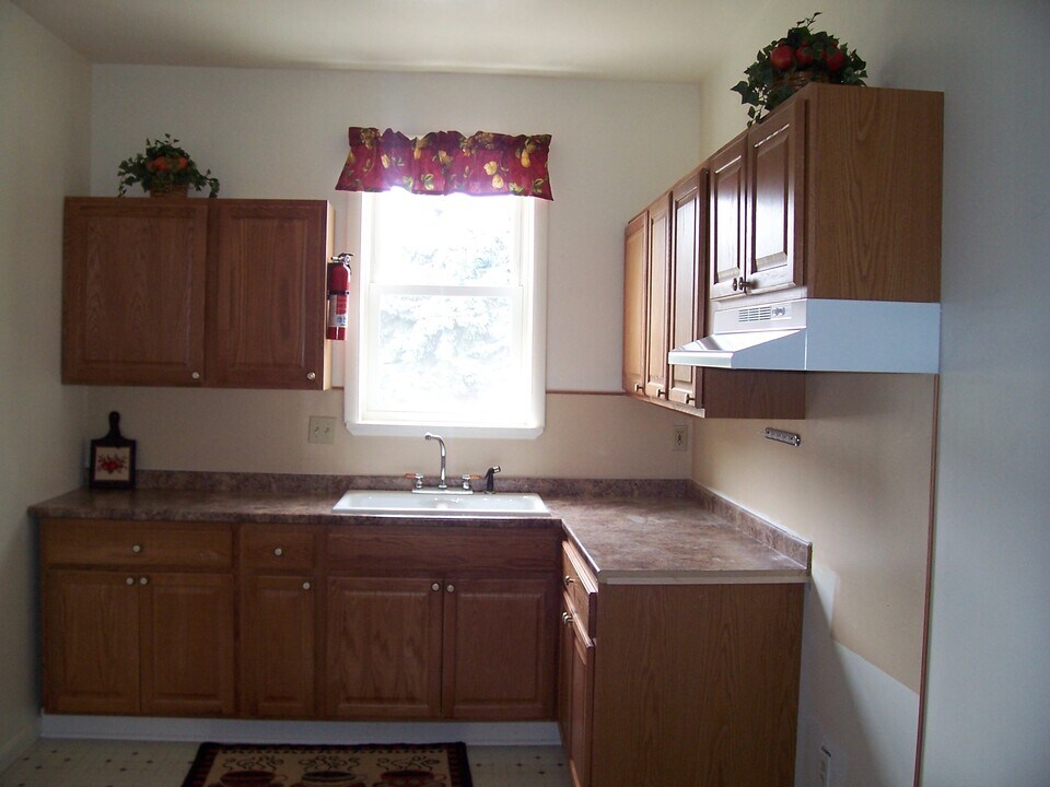 25 Highland Ave, Unit 1 in Mckees Rocks, PA - Foto de edificio