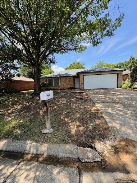 6226 Big Springs Dr, Unit 451 in Arlington, TX - Building Photo - Building Photo