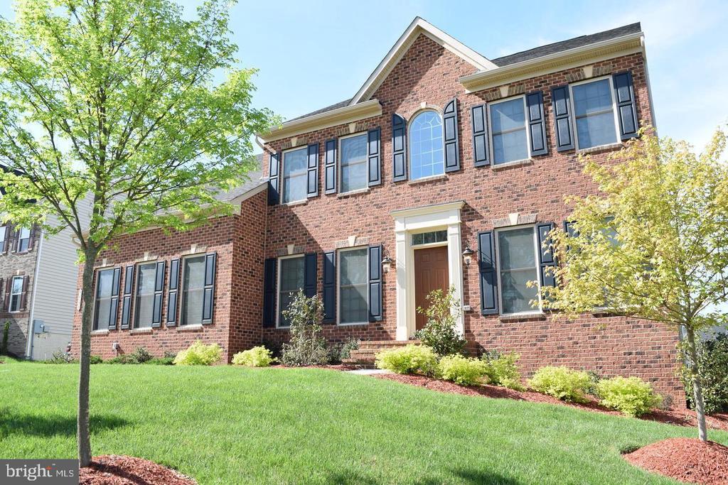 42159 Tecumseh Hills Dr in Chantilly, VA - Building Photo