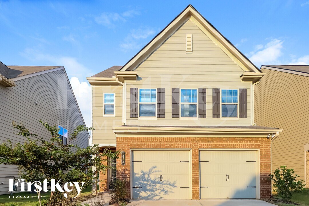 3404 Baylor Cir in Mcdonough, GA - Building Photo