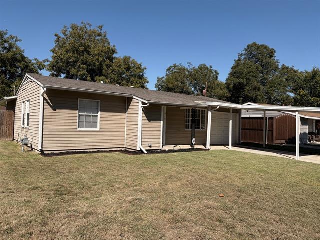 910 Newton St in Arlington, TX - Building Photo - Building Photo