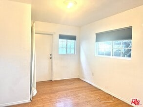 2701 S Harcourt Ave in Los Angeles, CA - Building Photo - Building Photo