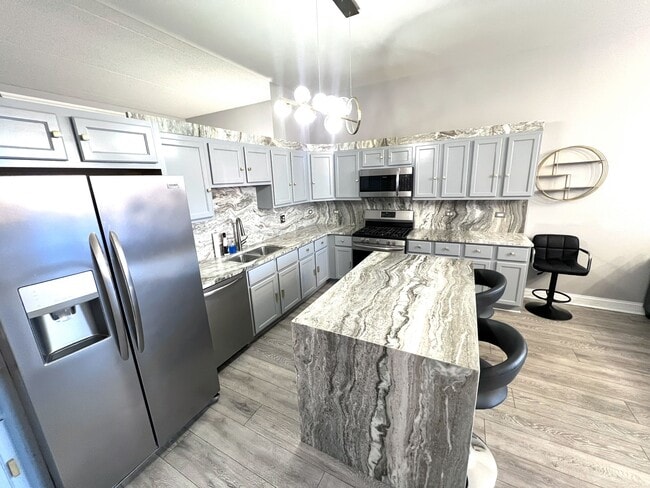 3630 N Harlem Ave, Unit Rental411 in Chicago, IL - Foto de edificio - Building Photo