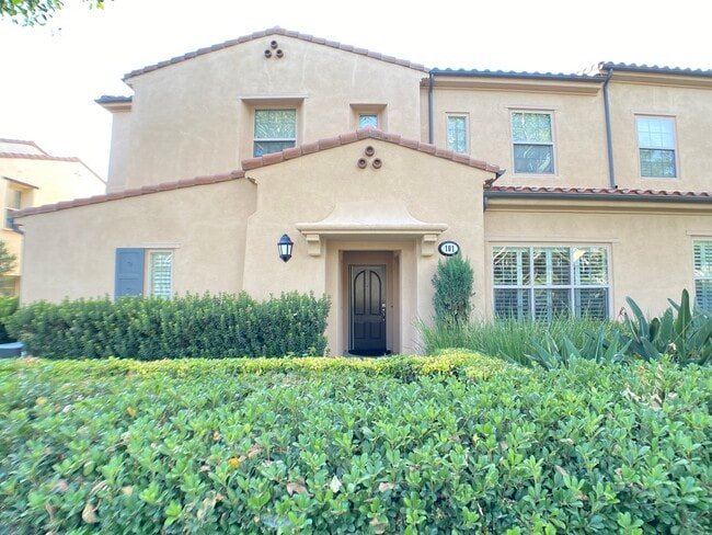 101 Hallmark in Irvine, CA - Building Photo - Building Photo