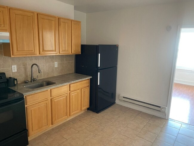 331 S 52nd St in Philadelphia, PA - Building Photo - Building Photo