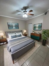 18310 NW 68th Ave in Hialeah, FL - Building Photo - Building Photo