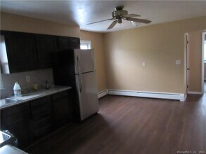 164 Cleveland Ave in Bridgeport, CT - Building Photo - Building Photo