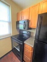 5712 Phillips Ave, Unit B9 in Pittsburgh, PA - Building Photo
