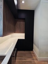 432 Markham St SW in Atlanta, GA - Building Photo