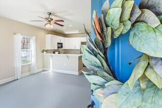 1210 E M. Franklin Ave in Austin, TX - Building Photo - Building Photo