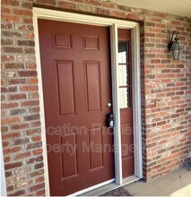 4963 Stoneback Dr in Lawrence, KS - Building Photo - Building Photo