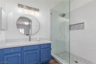 1500 Cardinal Peak Ln in Las Vegas, NV - Building Photo - Building Photo