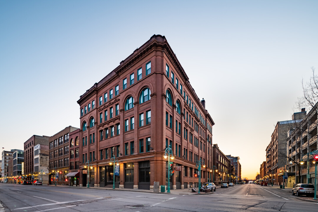 Chicago Street Lofts in Milwaukee, WI - Foto de edificio