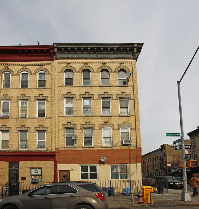 657 Knickerbocker Ave in Brooklyn, NY - Building Photo - Building Photo