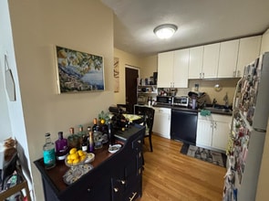 253 Summer St, Unit 2 in Somerville, MA - Foto de edificio - Building Photo