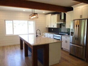 2810 Long Lake Rd SE in Port Orchard, WA - Building Photo - Building Photo