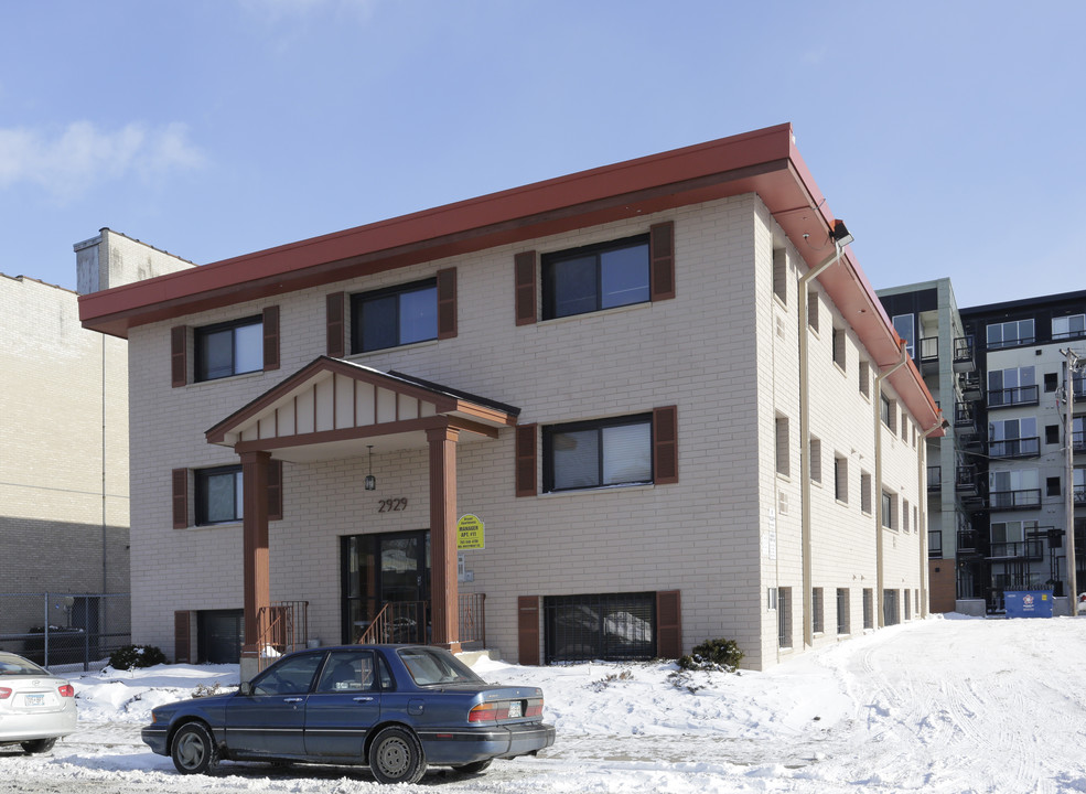 Bryant Apartments in Minneapolis, MN - Building Photo