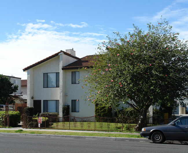 10801 Chestnut St in Los Alamitos, CA - Building Photo - Building Photo