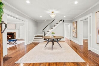20 Elk Ave in New Rochelle, NY - Building Photo - Building Photo
