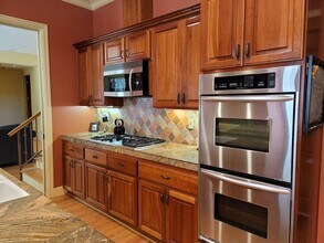 540 Marissa Ln in Camarillo, CA - Building Photo - Building Photo