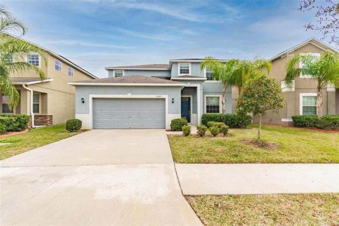 16543 Myrtle Sand Dr in Wimauma, FL - Building Photo