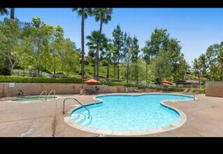 7653 Mission Gorge Rd in San Diego, CA - Building Photo - Building Photo