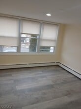 541 Downer St in Westfield, NJ - Building Photo - Building Photo