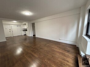 EAST 69 STREET in New York, NY - Building Photo - Building Photo
