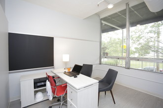 JP II Commons | University Student Suites in Kansas City, MO - Building Photo - Interior Photo