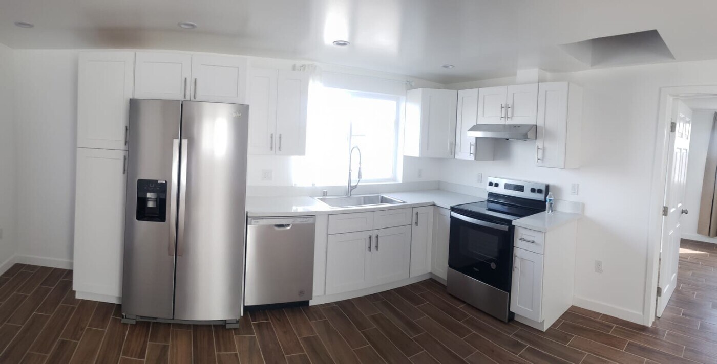 147 E 116th Pl in Los Angeles, CA - Foto de edificio