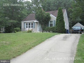 3220 Dashiell Rd in Falls Church, VA - Building Photo