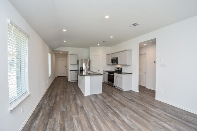 property at 5718 Sycamore Glen Dr